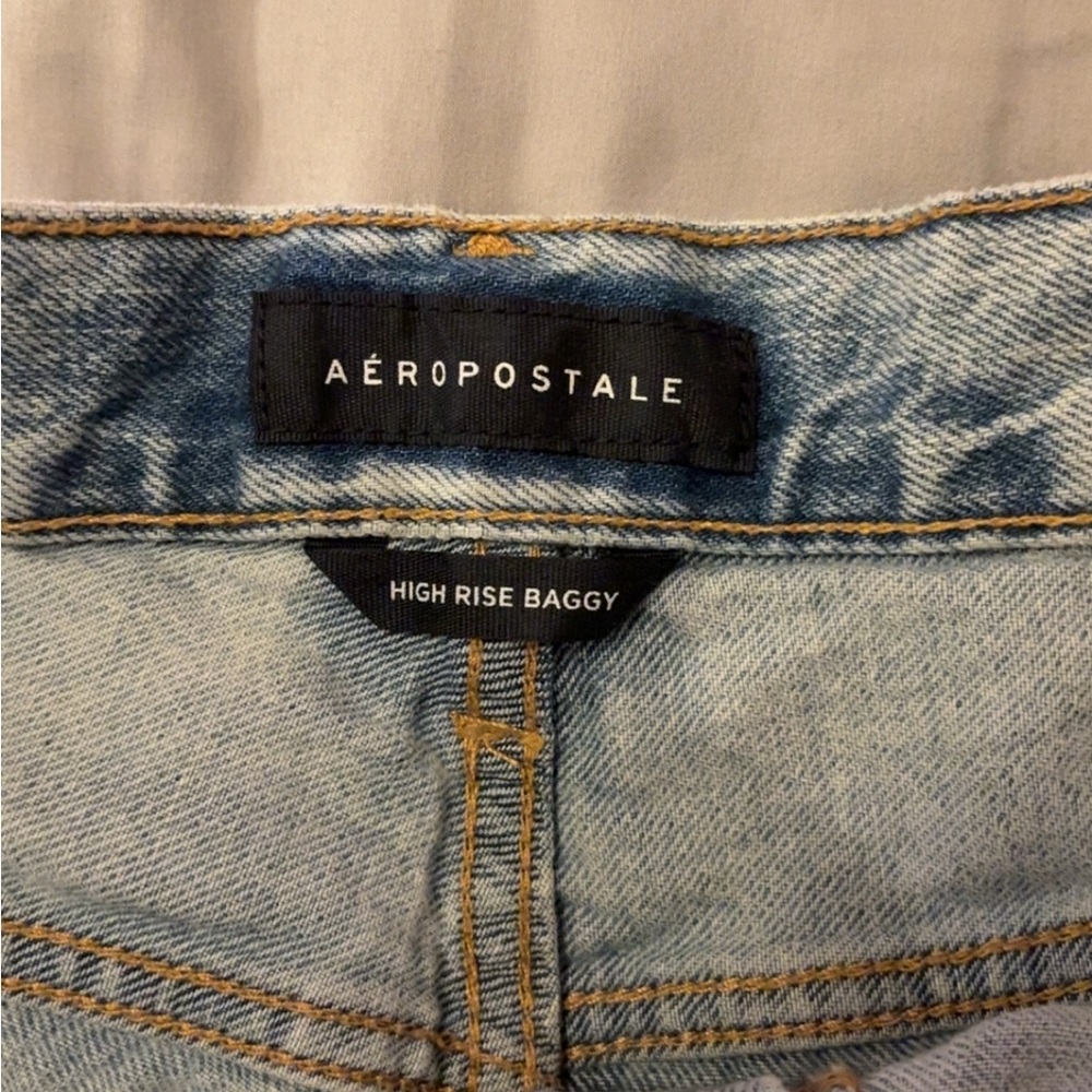 Aeropostale Women's Ripped Light Blue Jeans - Picture 4 of 6